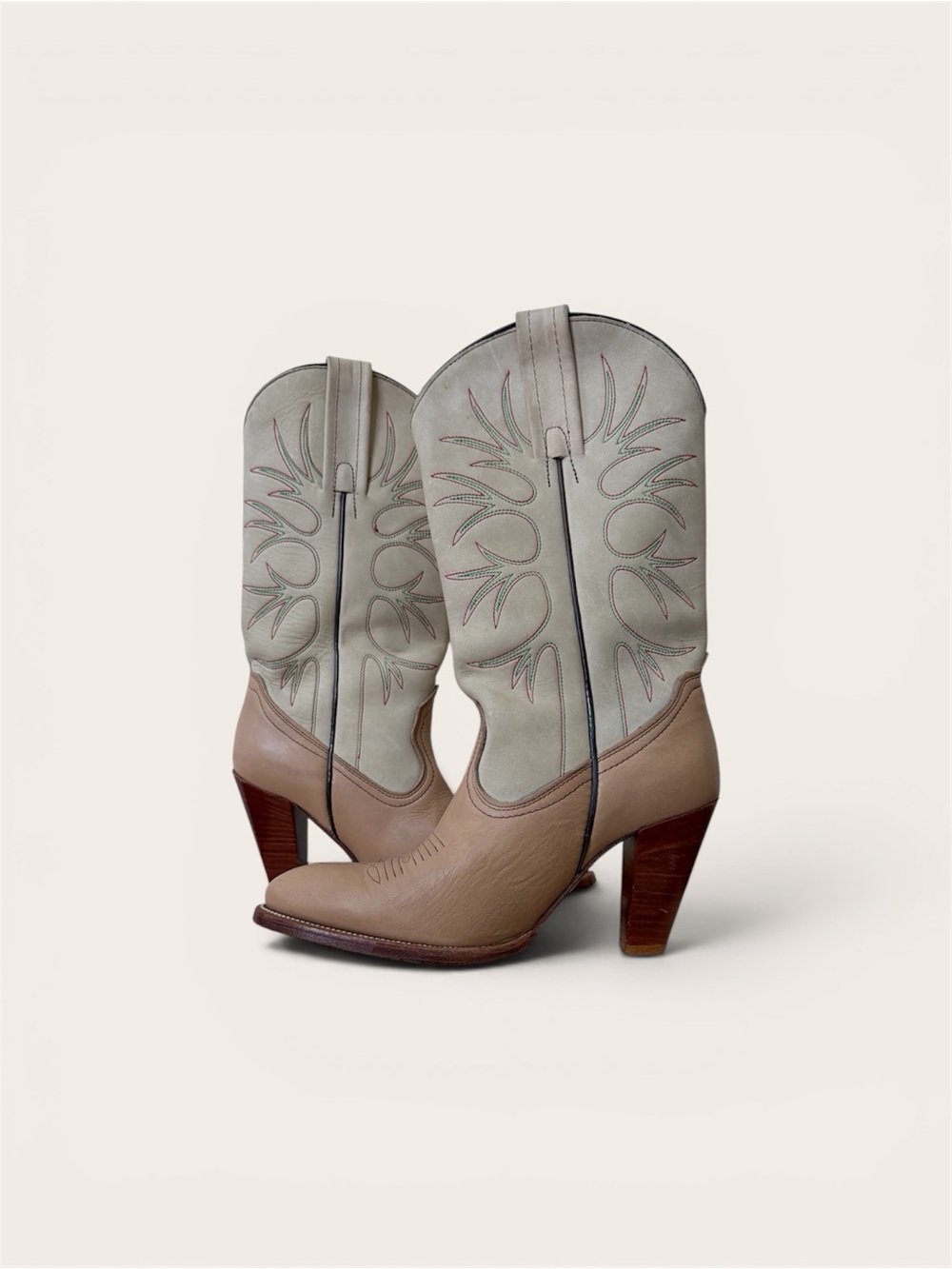 VTG Frye Two-Tone Western Boots Cream Tan USA Wood Peg Heel OR 15067 size 8.5AA